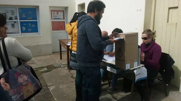 Pueblo Belgrano: Cambiemos se quedó con el 64% de  los votos y Barreto le ganó a Bahillo