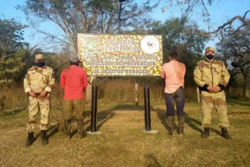 Detuvieron a cuatro entrerrianos por encender fuego en las islas del Delta
