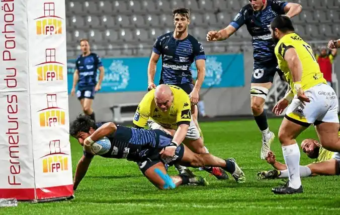 Un try de Bruni le dio la victoria a Vannes