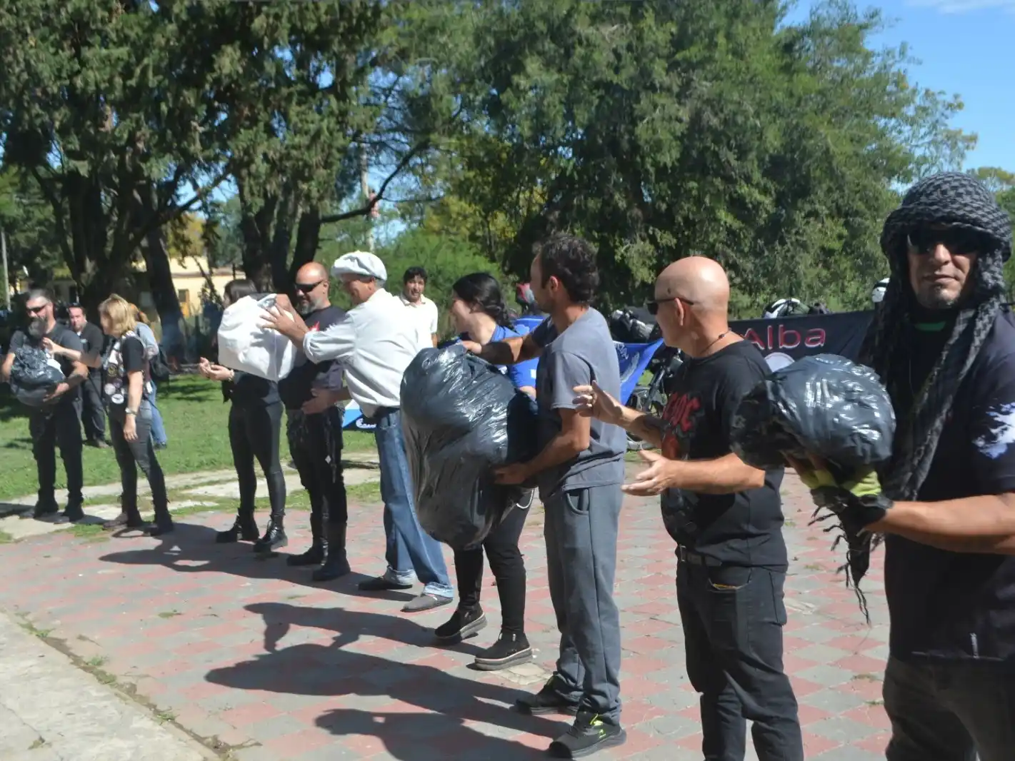 Gran jornada solidaria de moteros en escuelas rurales de Gualeguay