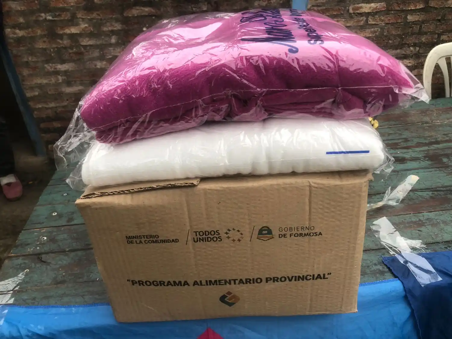 Entregaron frazadas y cajas a beneficiarios del barrio Namqom