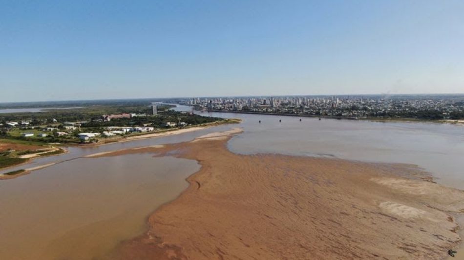 Por la bajante del Paraná, caen las ventas de derivados de la soja y maiz
