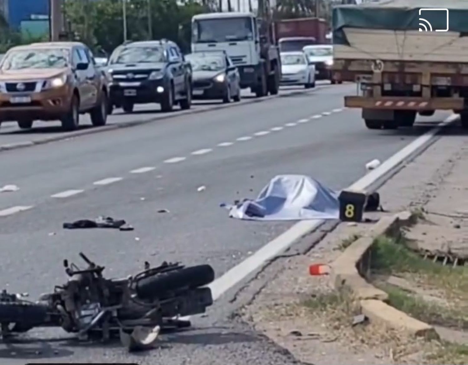 Trágico accidente en Venado Tuerto con un motociclista fallecido. Crédito: Radio Jota.