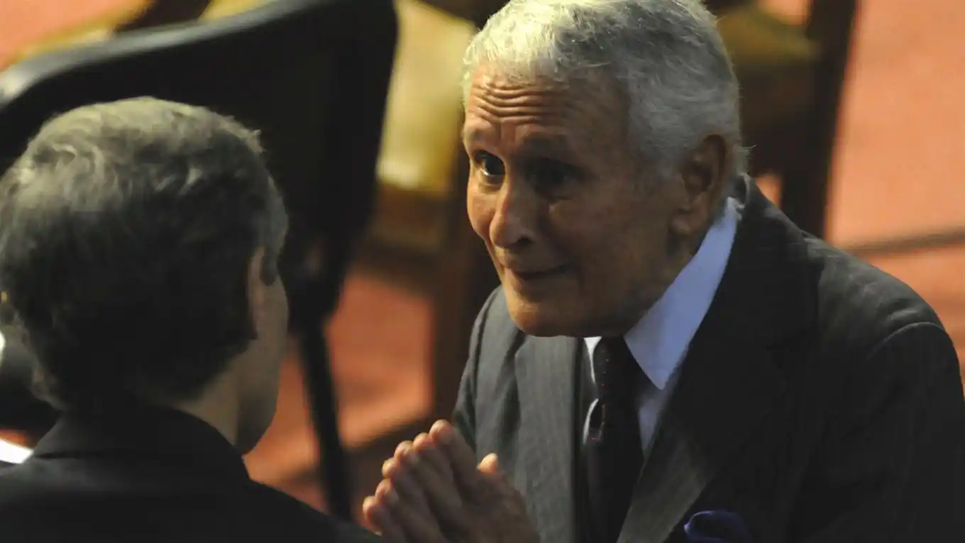 Miguel Etchecolatz fue beneficiado con la prisión domiciliaria