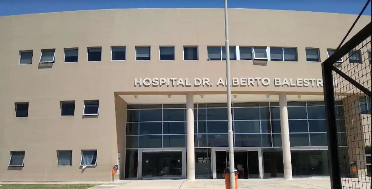 Un delincuente murió y un policía está gravemente herido tras un tiroteo