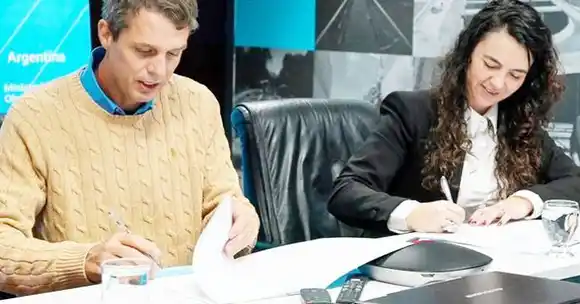 Marisol Merquel comparte agenda  con Cresto en Concordia