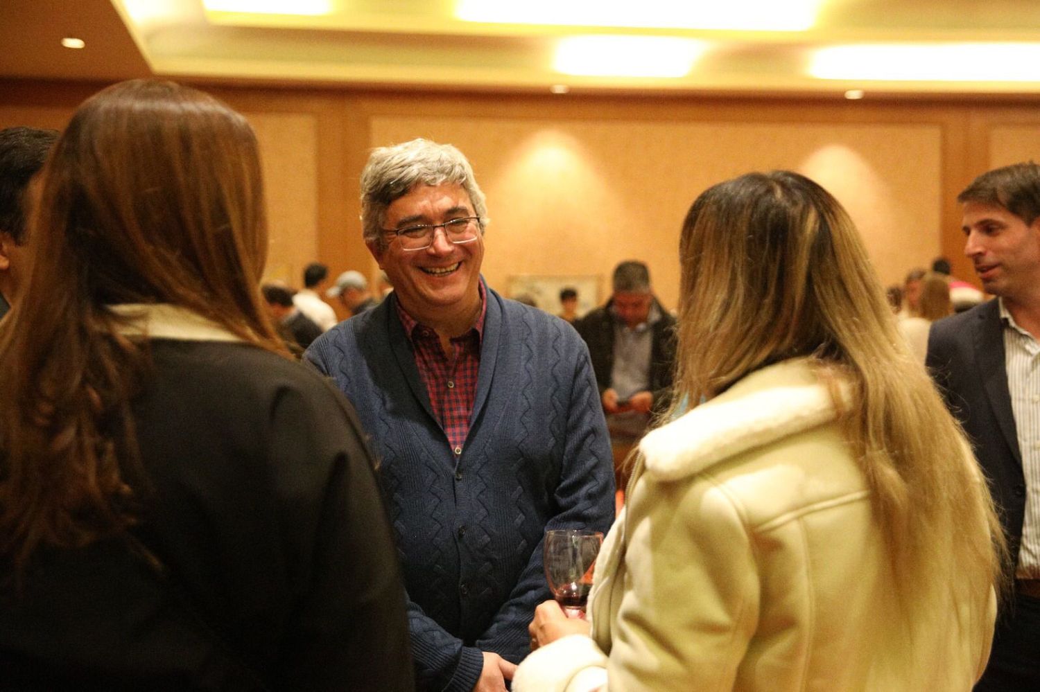 El ministro de Desarrollo Agrario Javier Rodríguez participó del encuentro con productores de lácteos y vitininícolas.