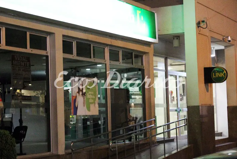Martes sin atención bancaria