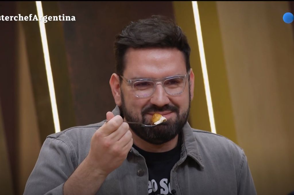 Aquiles intentó imitar una receta de Damián Betular en Masterchef: ¿cómo le fue?