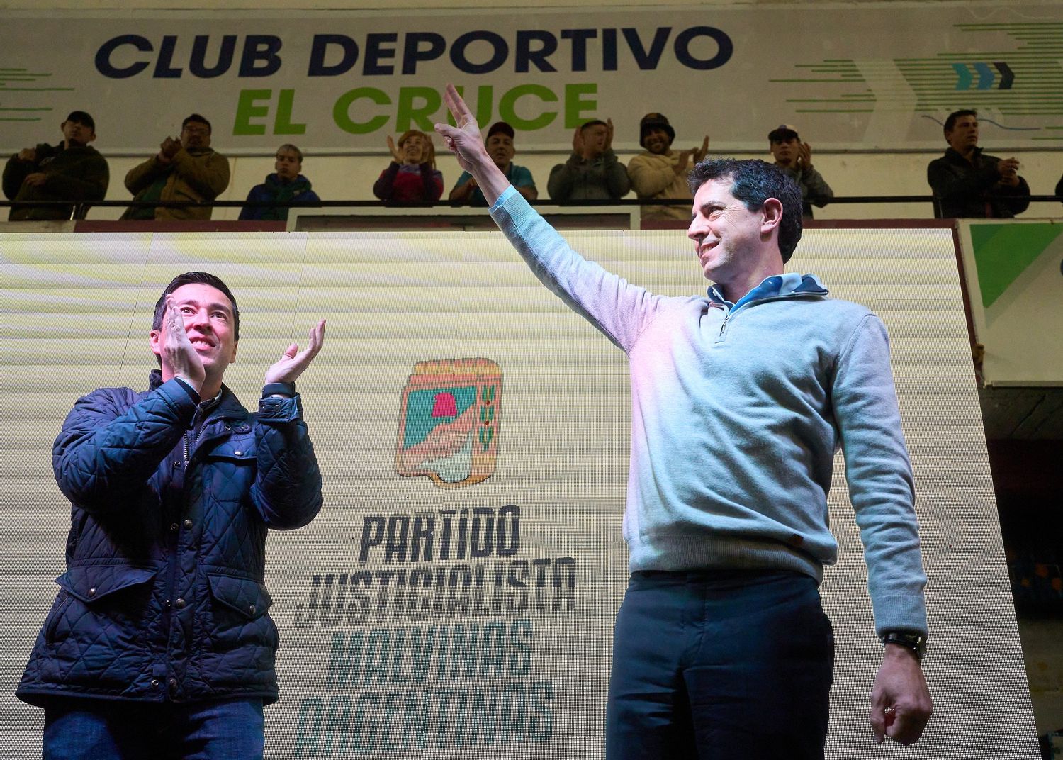 Afianza su traje de candidato: Wado de Pedro compartió "plenario de la militancia" en Malvinas Argentinas