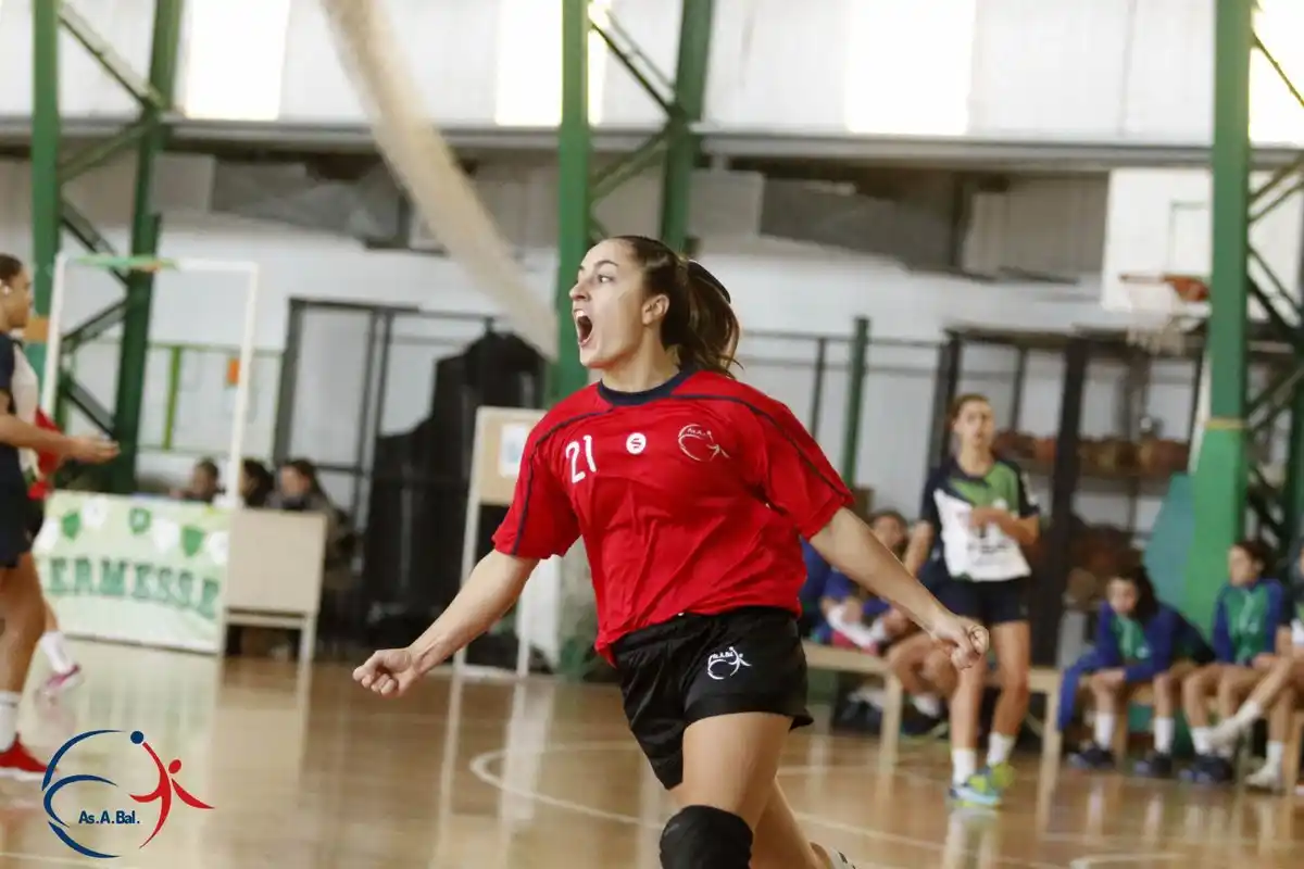 Asabal clasificó a cuartos de final