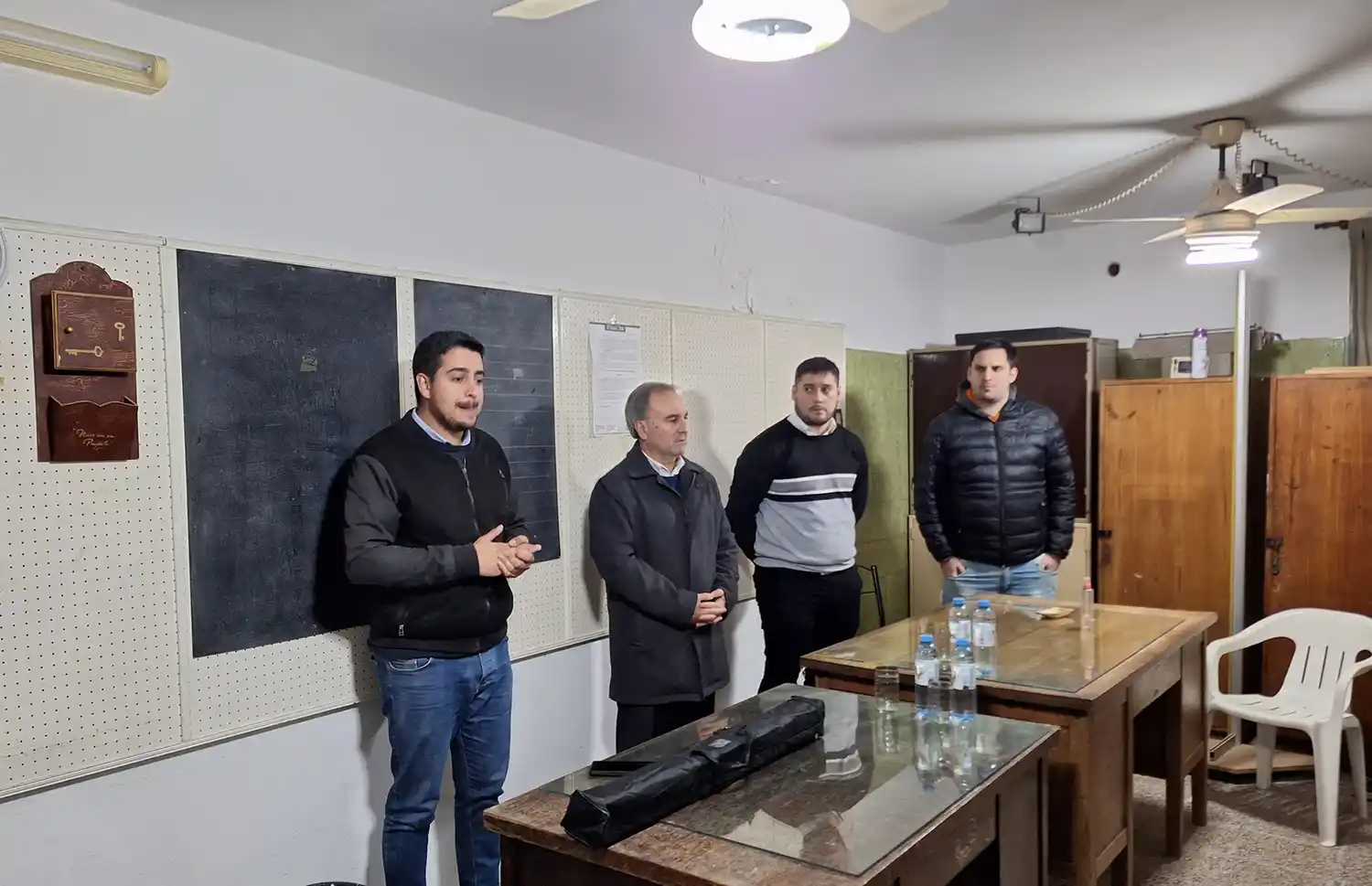 Funcionarios de la Secretaría de Desarrollo Económico y Educativo dialogaron con los vecinos