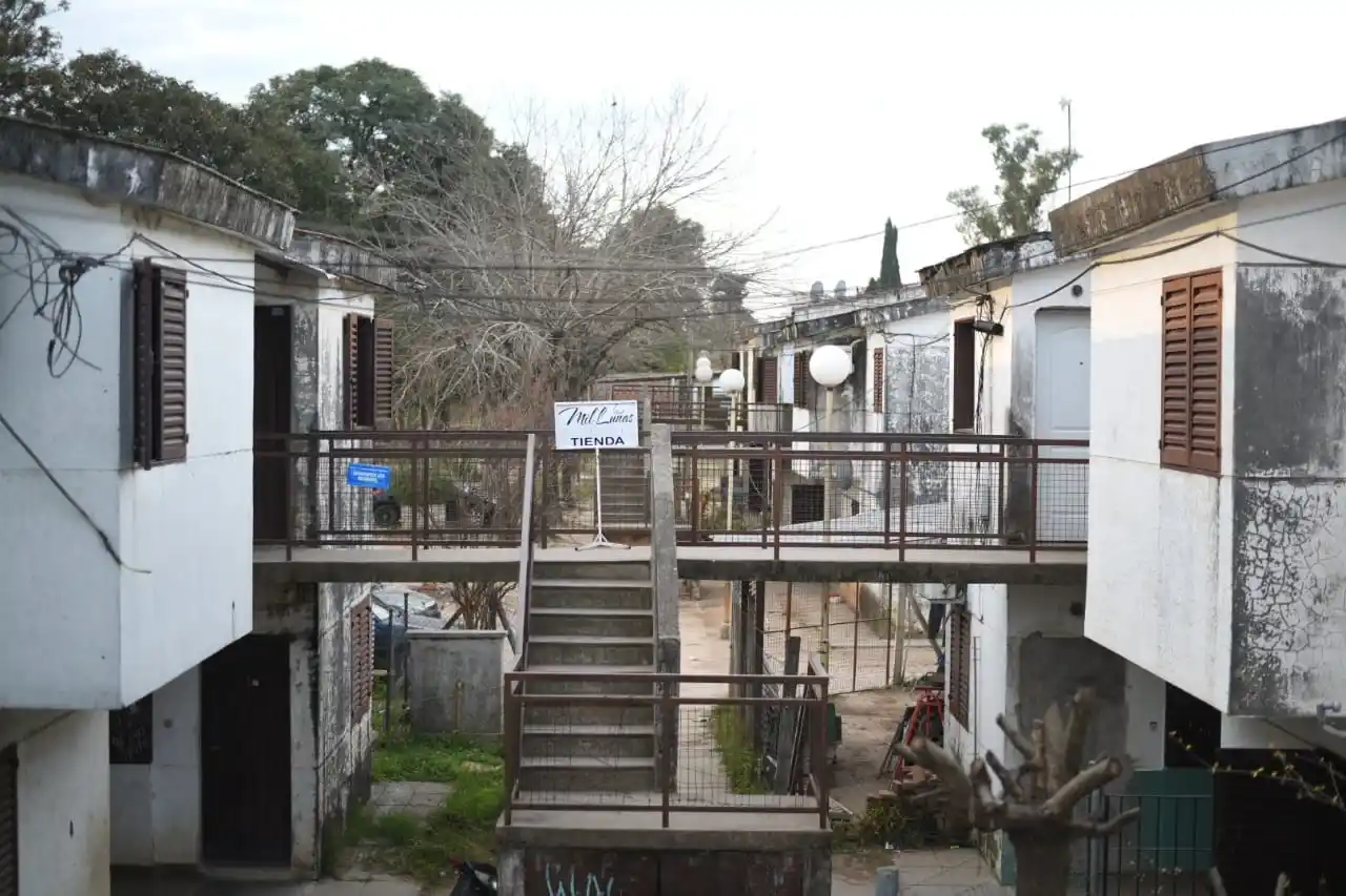 Inseguridad en el barrio 348: un joven amenazó con un arma blanca a la policía e intentó fugarse