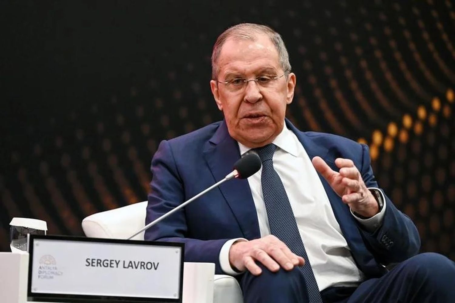 Lavrov afirmó que Zelenski “se asustó” tras el lanzamiento del nuevo misil ruso Oréshnik