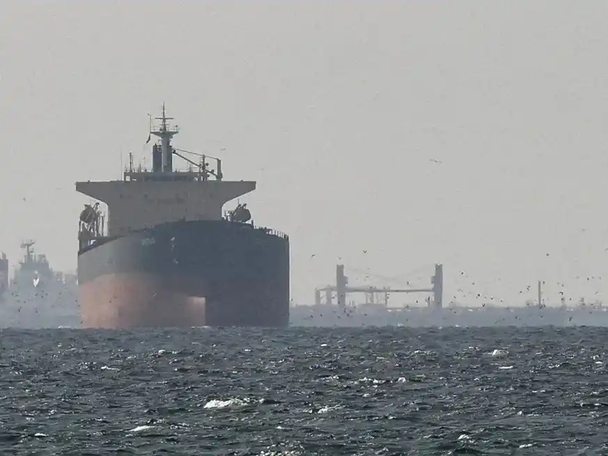 Buques de carga en el Golfo Pérsico, cerca del Estrecho de Ormuz. Créditos: Reuters/Stringer