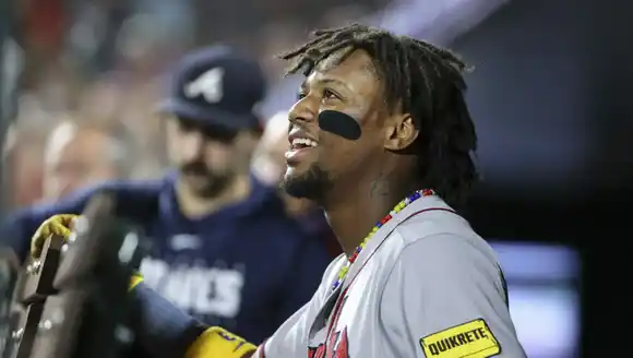 ¡EL ABUSADOR! Ronald Acuña Jr. se convierte en el primer pelotero en hacer el 30-60 en un año