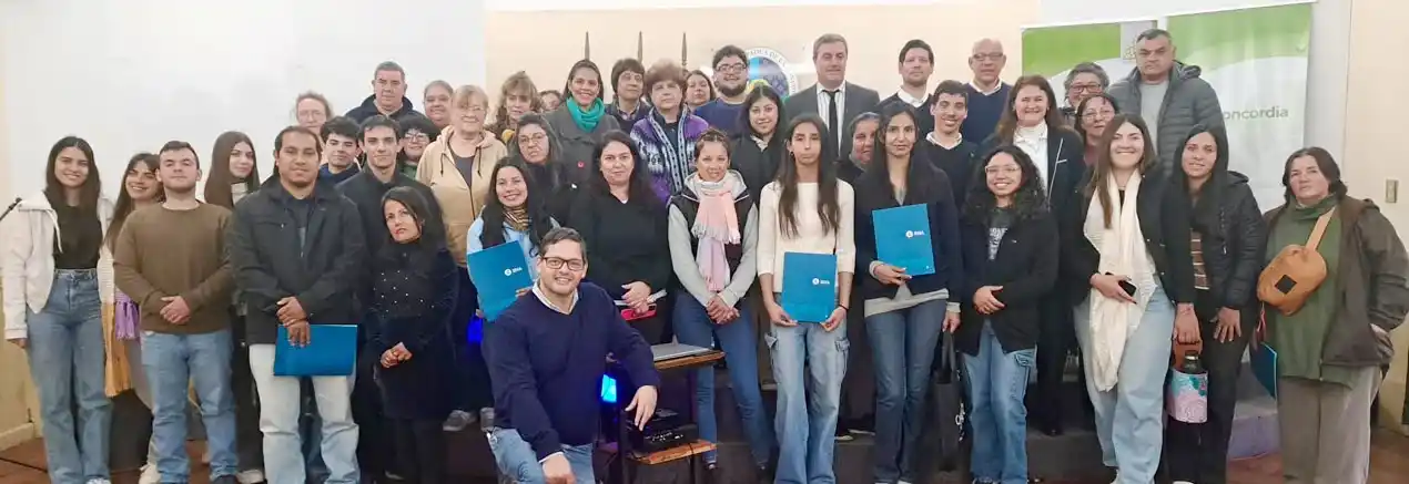 Emprendedores y comerciantes fueron capacitados sobre pagos digitales y seguridad informática