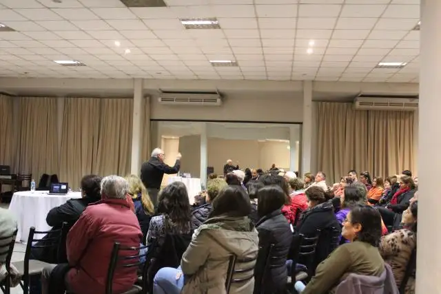 "Vivir se ha vuelto más complejo y desafiante que hace 20 años atrás"