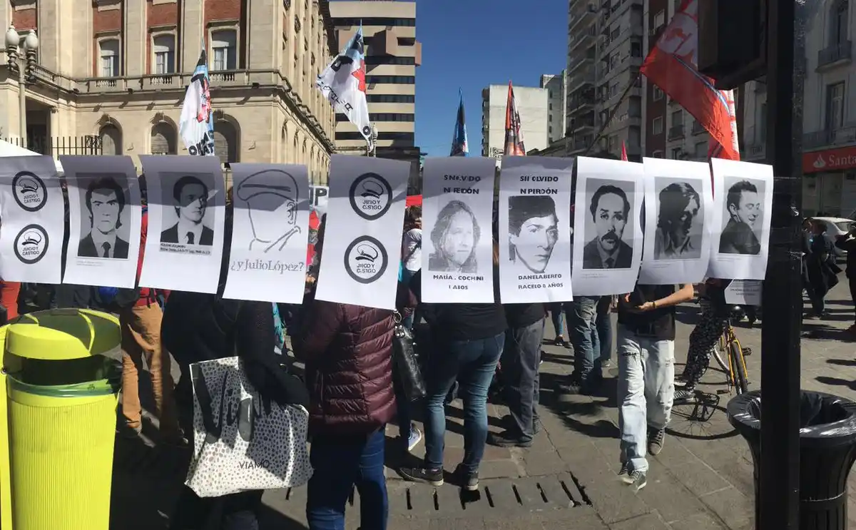 Nueva protesta contra el arresto domiciliario al represor Etchecolatz