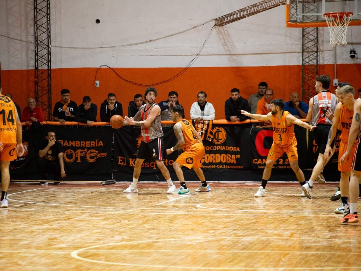 Aquiles Montani posteándose durante ofensiva de Central (crédito: Prensa CUSE)