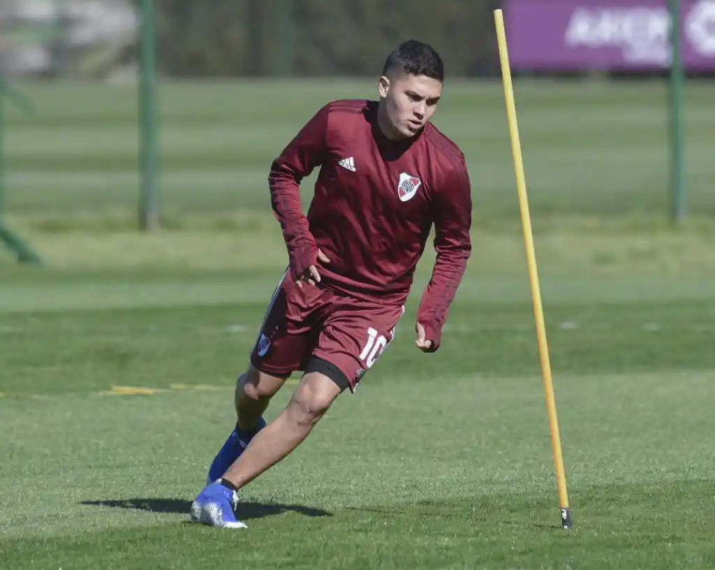 River recibió una oferta por “Juanfer” Quintero 