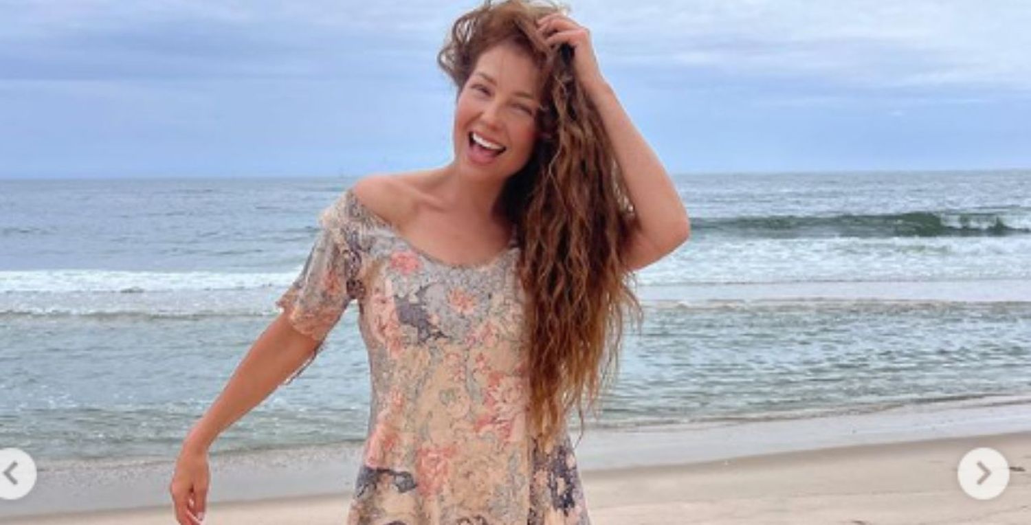 30 años después, Thalia posteó cómo le queda el famoso vestido que usó en la telenovela ‘Marimar”