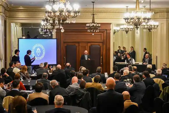 Puccini: “La Hidrovía es clave para el desarrollo productivo federal que necesita la Argentina”