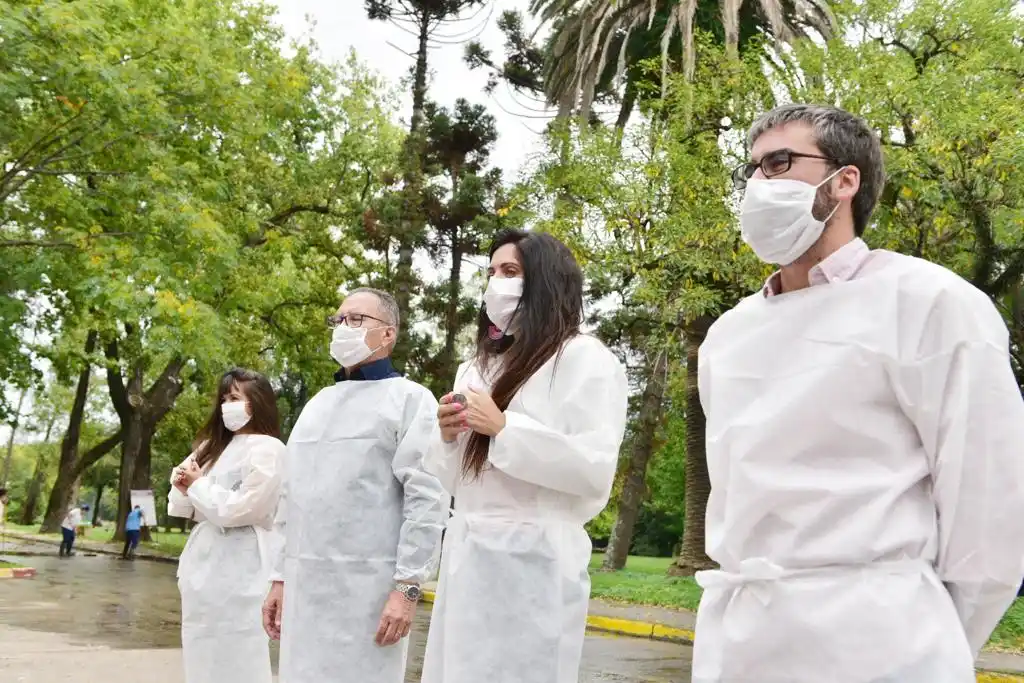 PAMI vacunó a 900 personas en un geriátrico ubicado en Ituzaingó pero administrado por Ciudad