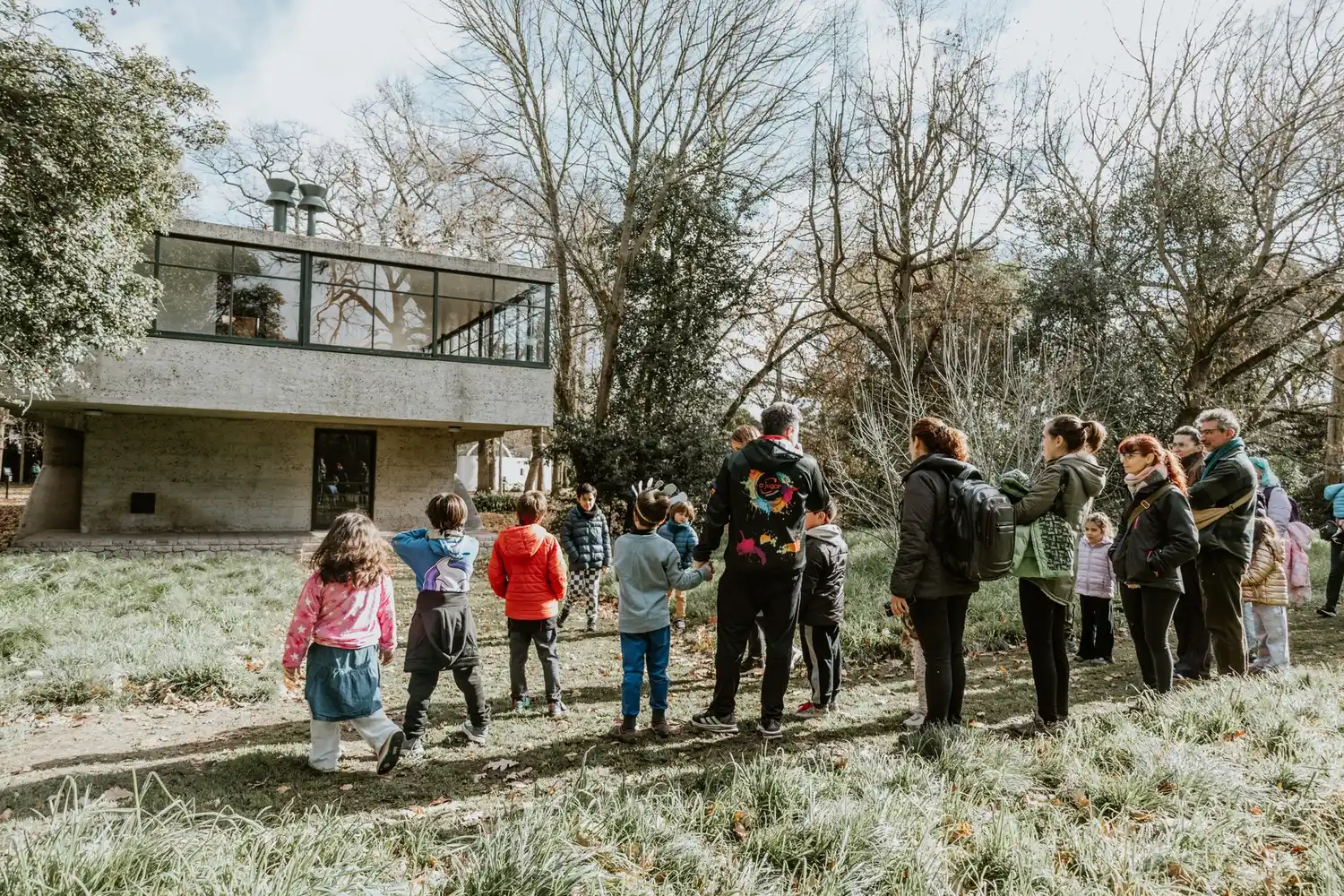 El parque del Museo puede visitarse de lunes a viernes, entre las 08:30 y las 14:30.