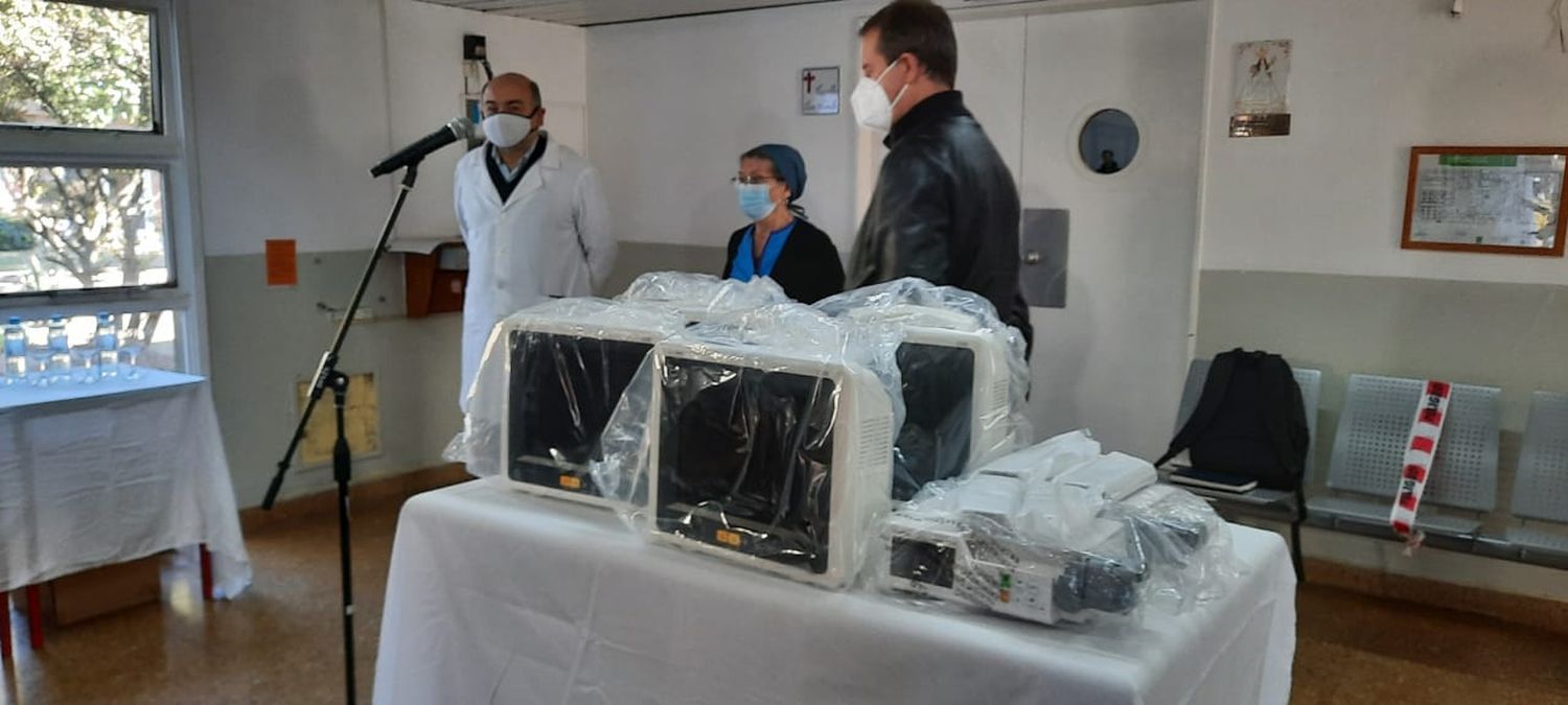 Llegaron los elementos que prometió el ministro de Salud, Daniel Gollan, en su visita al Hospital
