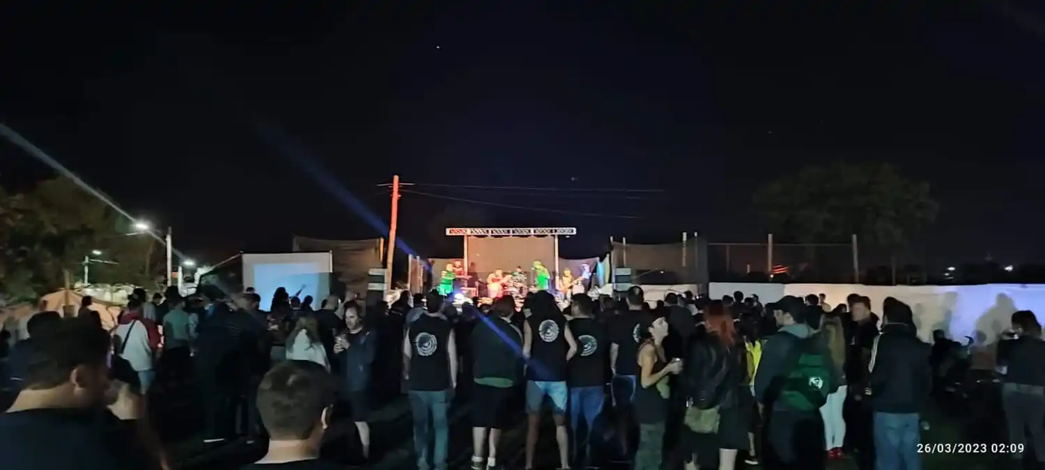 Los sonidos del ‘Crespo Rock’ se hicieron eco en la ciudad