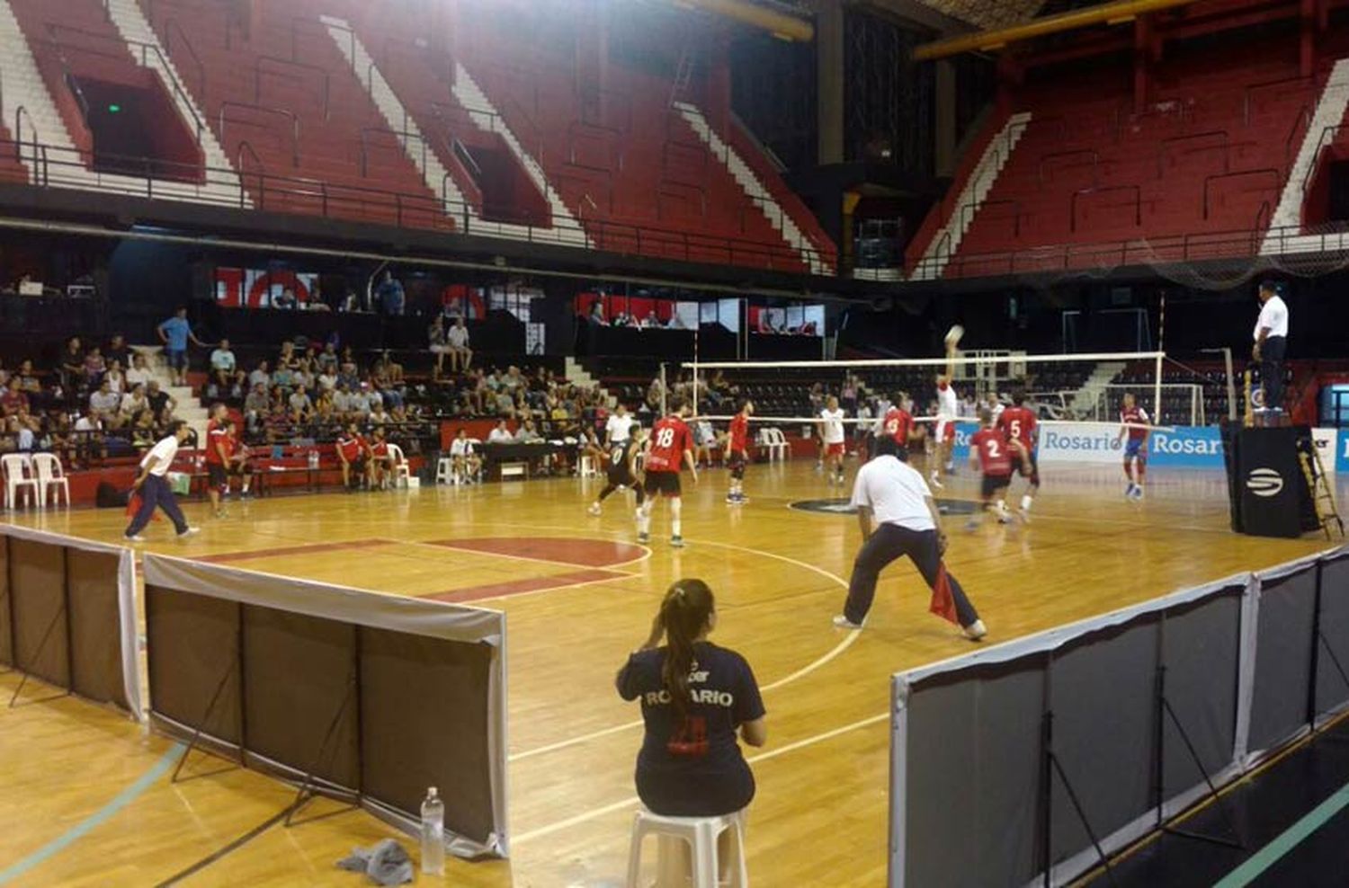 Debut con derrota de Club Rosario