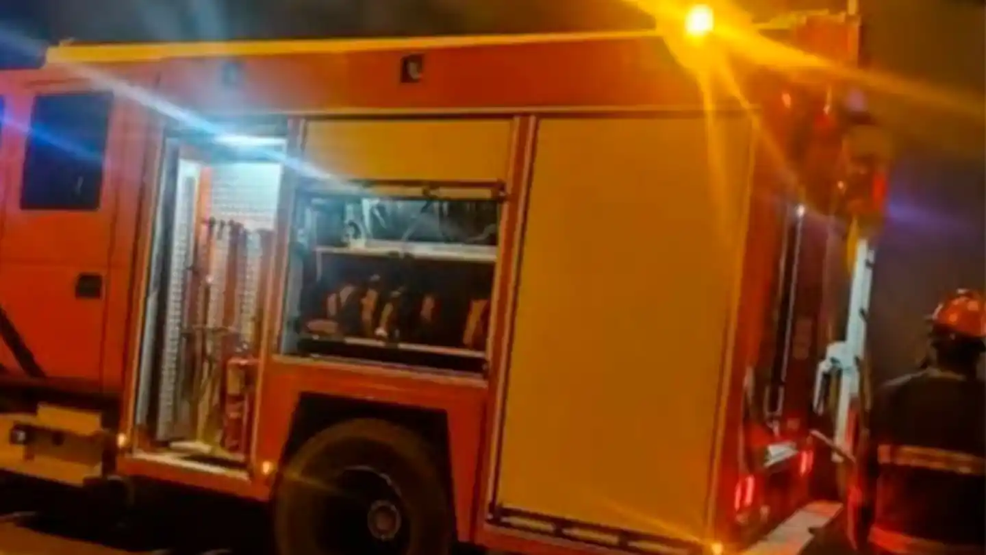 El incendio se habría originado por una estufa eléctrica en mal funcionamiento.