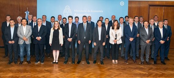 Massa garantizó los fondos a las provincias para pagar aguinaldos