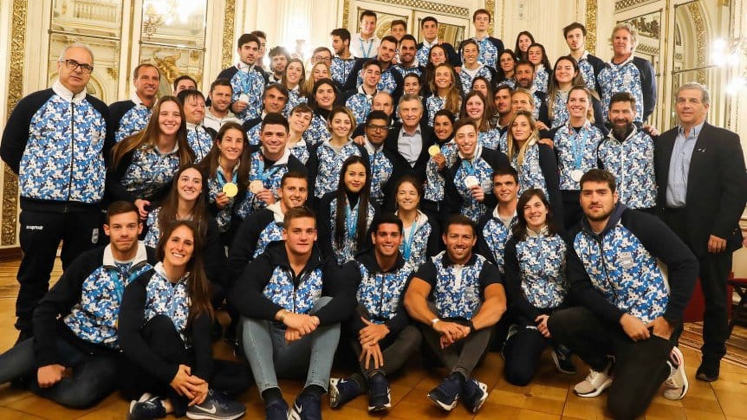 Macri recibió en Casa Rosada a los deportistas que participaron en Lima