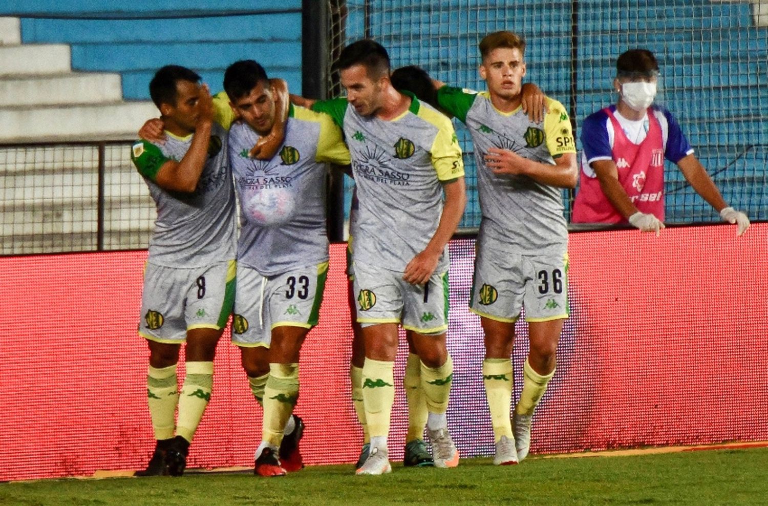 Aldosivi dominó pero terminó igualando con Racing