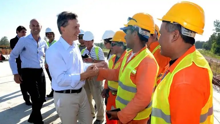 Macri encabeza acto en San Andrés de Giles con anuncios para la Ruta 7