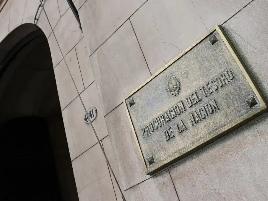 El Gobierno despidió a más de 60 funcionarios de la Procuración del Tesoro