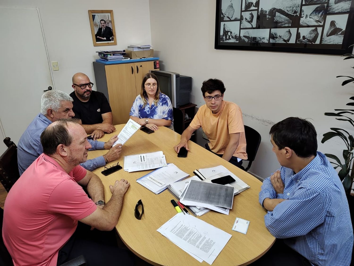 Autoridades comunales y estudiantes se reunieron por la ampliación del PASE a los alumnos ingresantes a la universidad