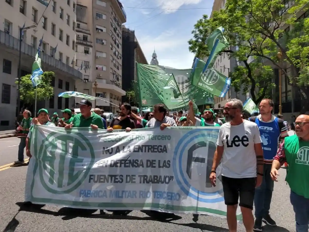 Continúan los despidos de trabajadores de Fabricaciones Militares 