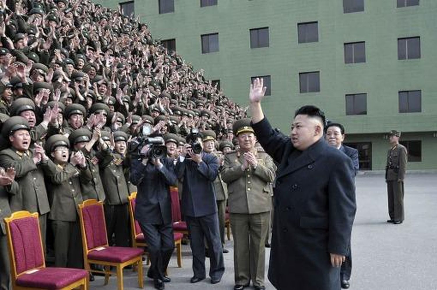 Corea del Norte dijo que ampliará su arsenal nuclear
