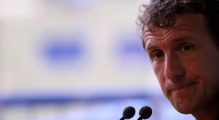 Boca echó al Vasco Arruabarrena