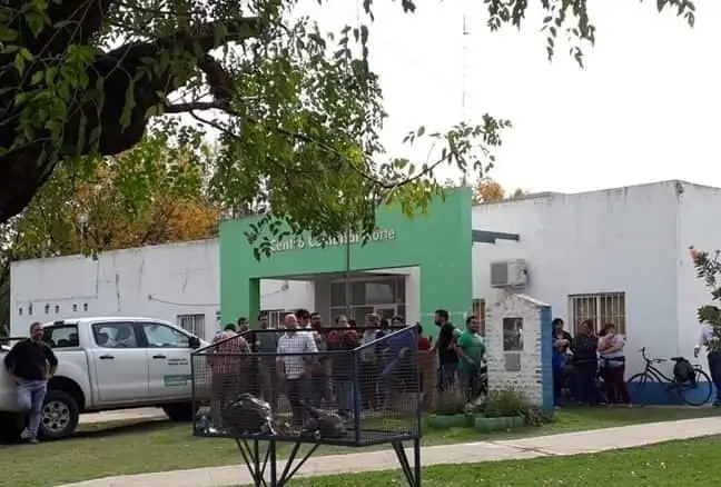 Por las balaceras, suspendieron las clases en la Escuela Perón de Sauce Viejo