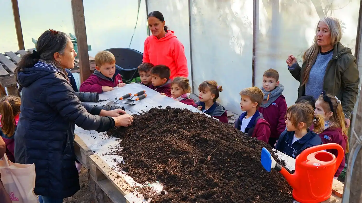 Plantines. Realizaron durante la visita