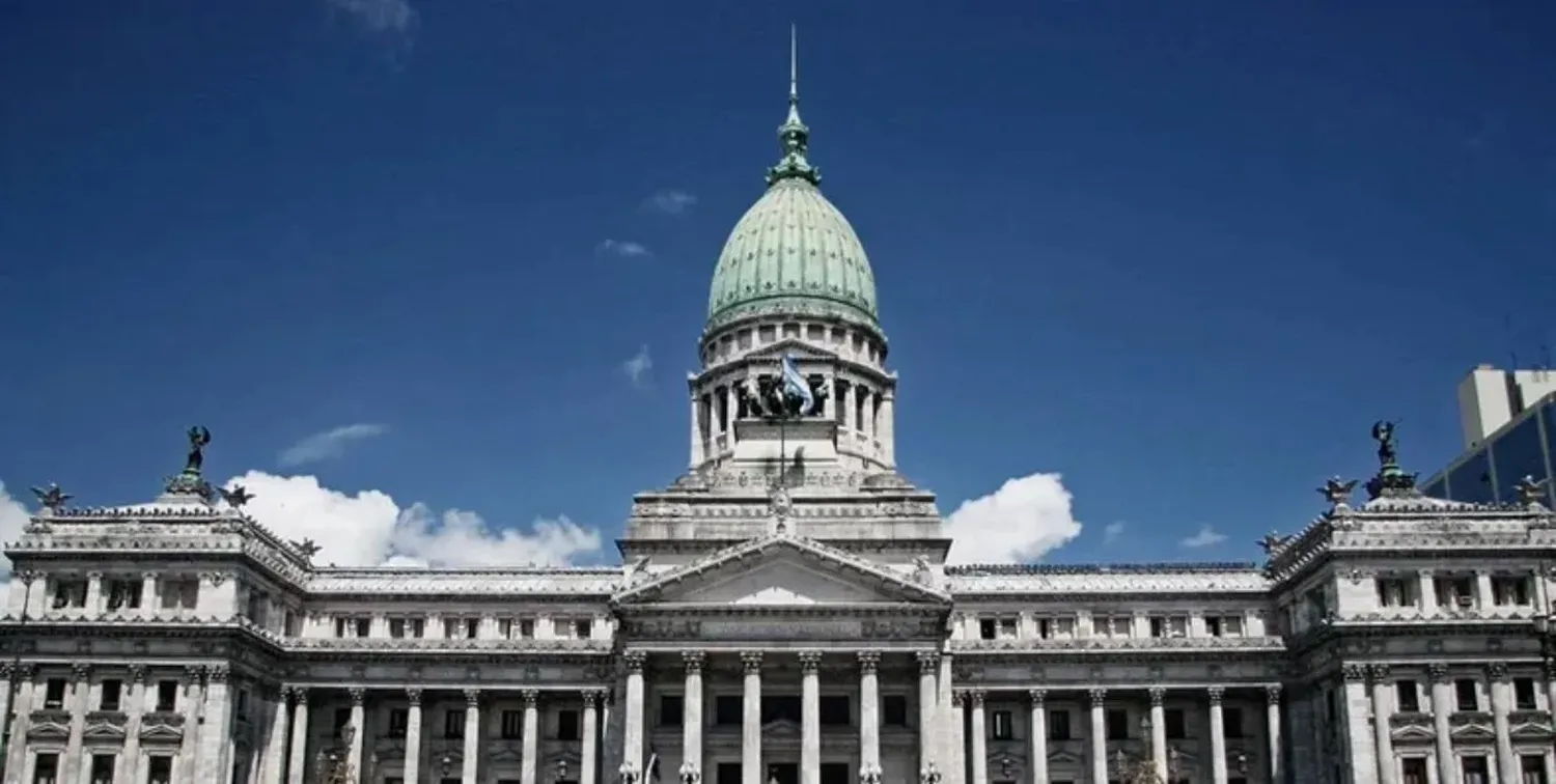 Se espera un miércoles de tensiones en el interior y en las afueras del Congreso nacional.