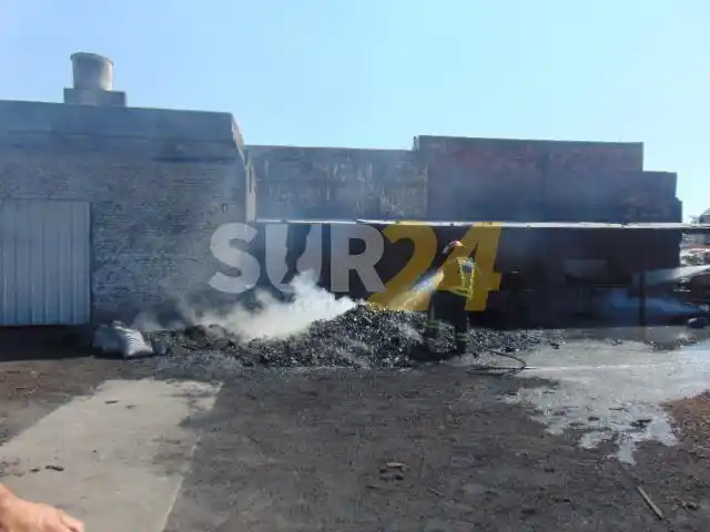 Venado Tuerto: importante incendio en una carbonería céntrica