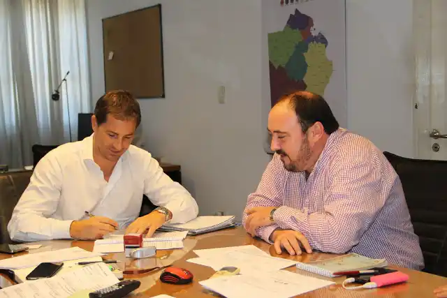 General Paz: Álvarez firmó convenio con el Instituto de Vivienda