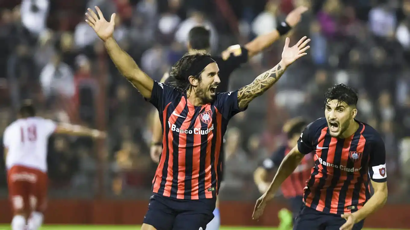 San Lorenzo quedó a tres puntos de Boca