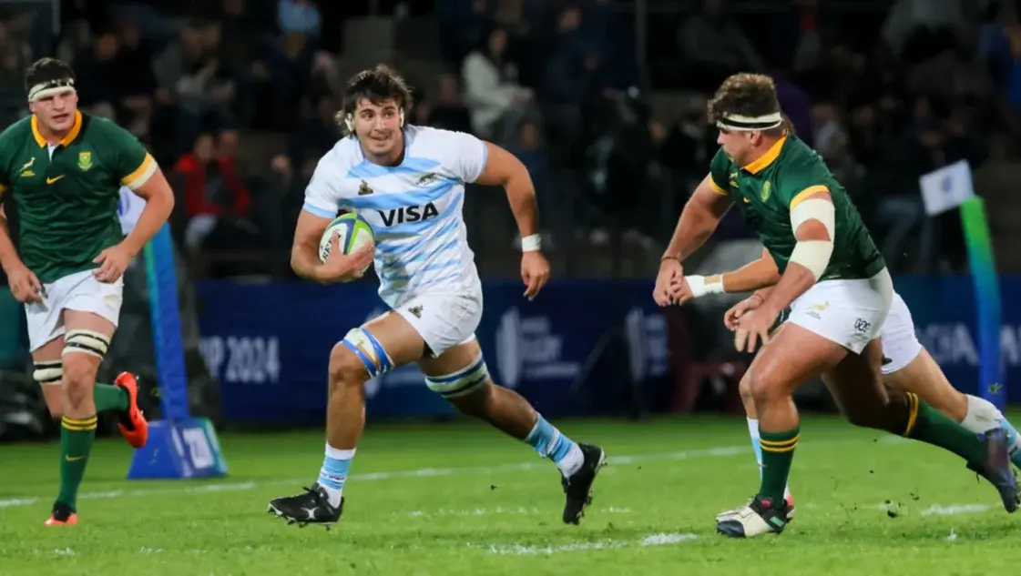Felipe Bruno aprovechó el hueco en la defensa de los Juniors Springboks. Foto: prensa UAR.