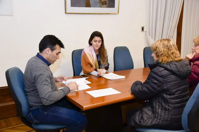 López firmó convenio para retirar el aceite para biodiesel